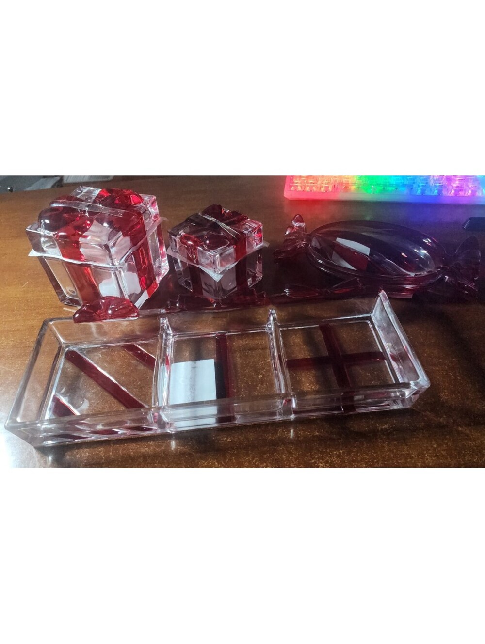 Sleigh Bell Bistro Red Ribbon Glass Tray and Gift Box Set